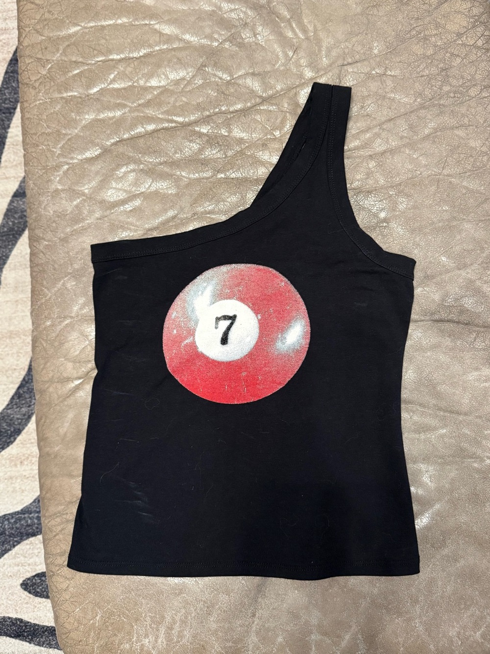 One-shoulder Graphic tank